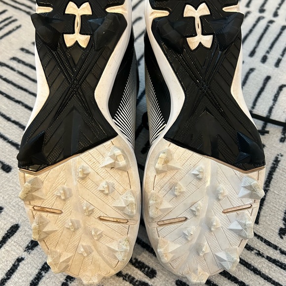 Under Armour Youth Baseball Cleats - Picture 3 of 3
